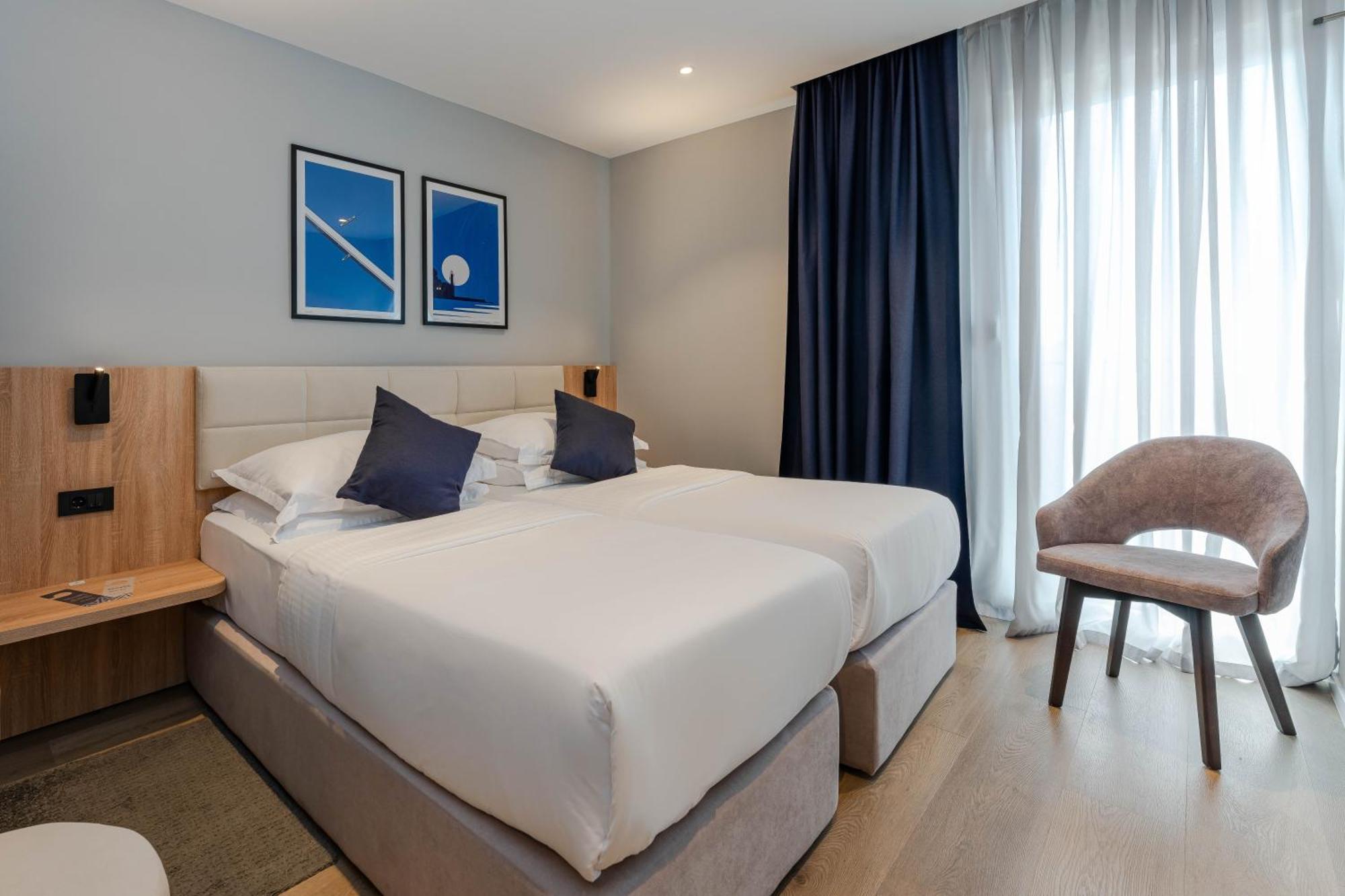 Hotel A'mare 3*